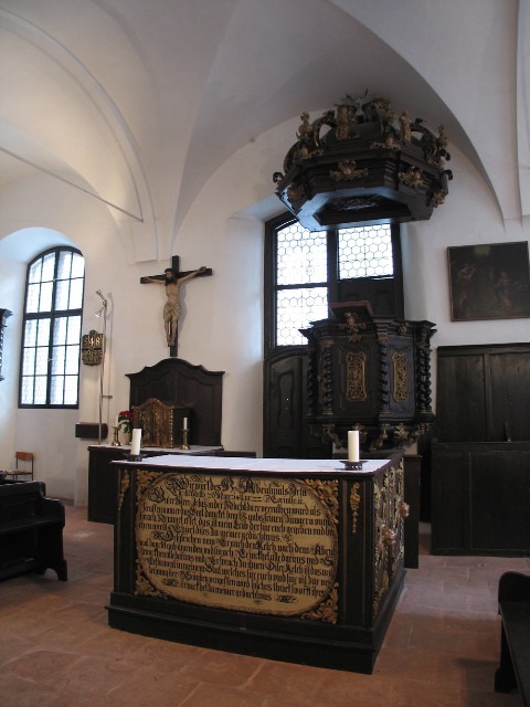 Heilig Geist Kapelle. Altar + Kanzel